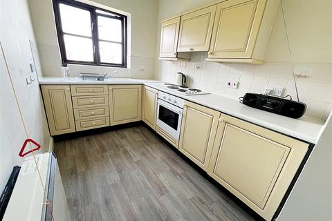 2 bedroom flat for sale, Neville Turner Way, Waltham, Grimsby, N.E. Lincs, DN37 0YL