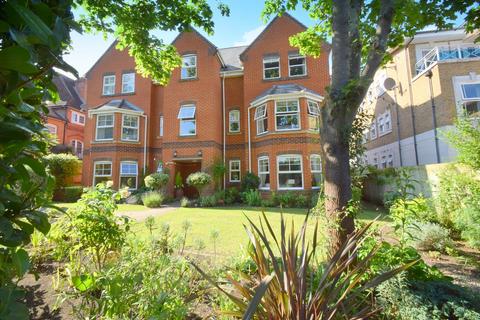 4 Nightingale Walk, Windsor, SL4 3HS