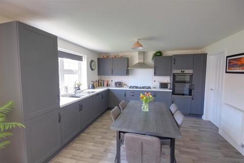 4 bedroom detached house for sale, Buzzard Row, Newent