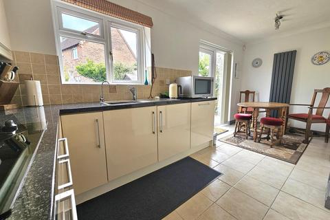 4 bedroom detached house for sale, Sovereign Chase, Staunton, Gloucester