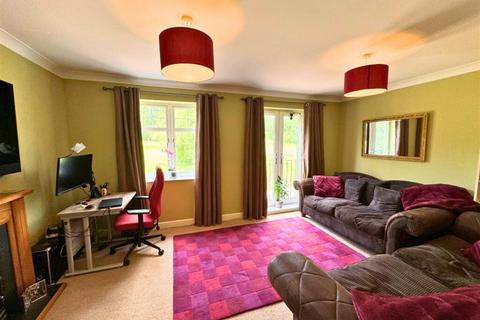 4 bedroom townhouse for sale, St. Martins Field, Otley, LS21 2FN
