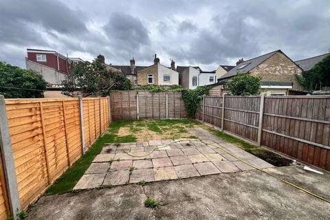 4 bedroom terraced house for sale, Park Avenue, Barking