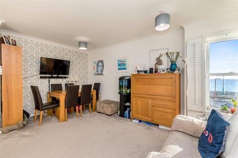 2 bedroom flat to rent, Kings Road, Brighton