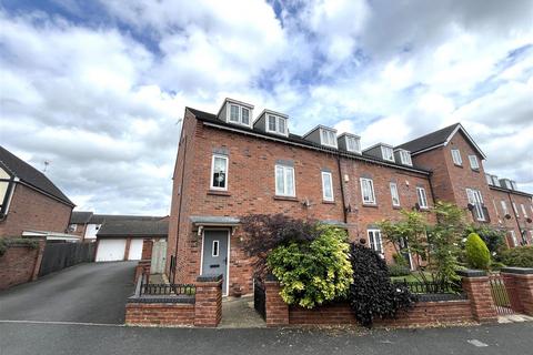 3 bedroom townhouse for sale, Sunnymill Drive, Sandbach