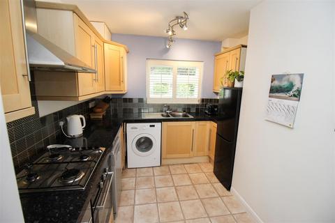 2 bedroom apartment for sale, 48 Leigh Park Road, Leigh-On-Sea