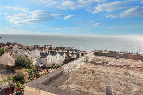 2 bedroom apartment for sale, Leigh Park Road, Leigh-On-Sea