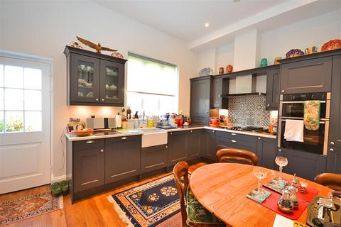 4 bedroom terraced house for sale, Crown Street East, Poundbury, Dorchester