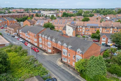 2 bedroom apartment for sale, Little Hallfield Road, York