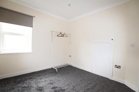 1 bedroom apartment to rent, Ashfield, Bradford