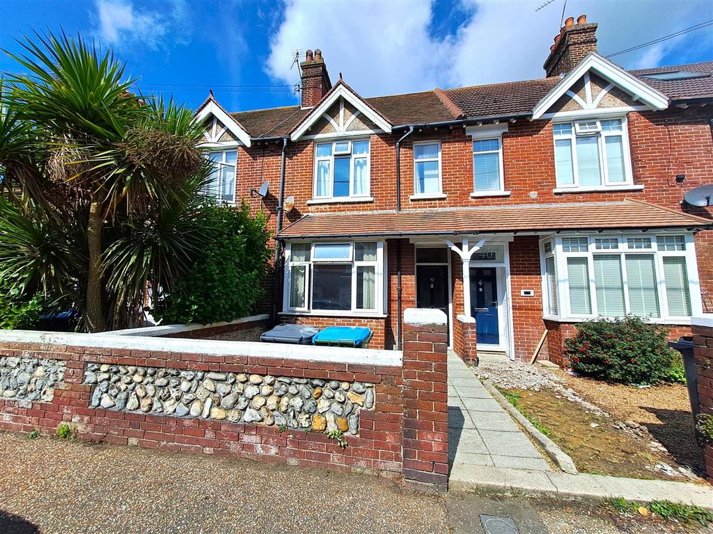 Maxwell Road, Littlehampton 3 bed terraced house for sale £307,000