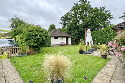 3 bedroom detached bungalow for sale, Wyvern, Barnston, Dunmow