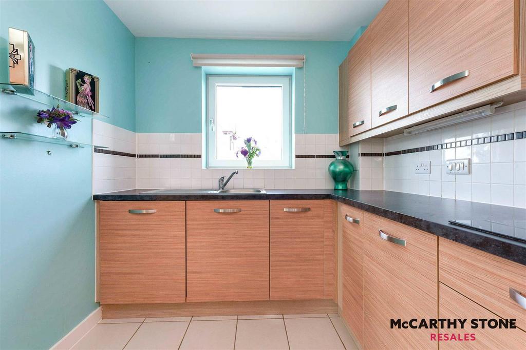 Kitchen(c).jpg