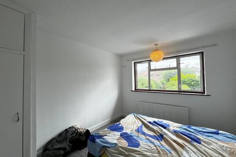 2 bedroom flat to rent, Whitefoot Lane, Bromley