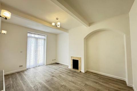 2 bedroom terraced house to rent, Rangefield Road, Bromley