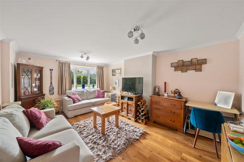 178 Whitton Dene, Isleworth, TW7 7NG