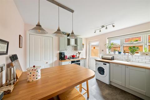 178 Whitton Dene, Isleworth, TW7 7NG