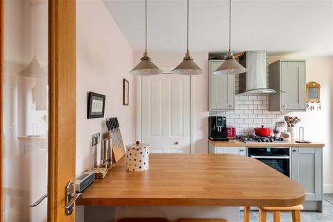 178 Whitton Dene, Isleworth, TW7 7NG