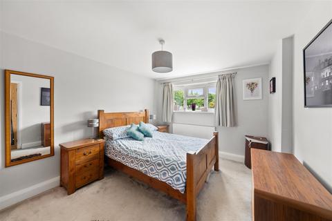 178 Whitton Dene, Isleworth, TW7 7NG