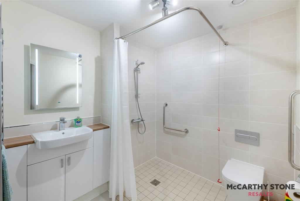 8628691-interior06.jpg