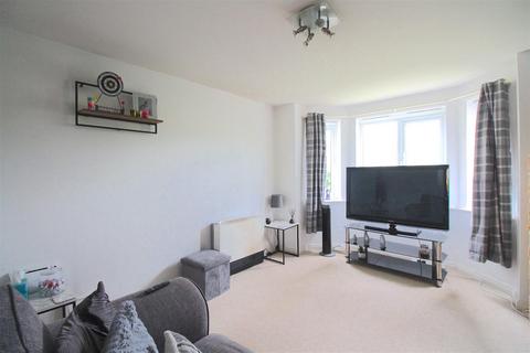 2 bedroom apartment to rent, Chandlers Court, Hull