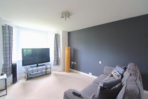 2 bedroom apartment to rent, Chandlers Court, Hull