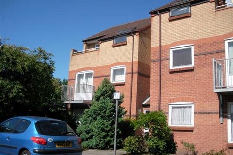 2 bedroom flat to rent, Tonnelier Road, Dunkirk, NG7 2RW