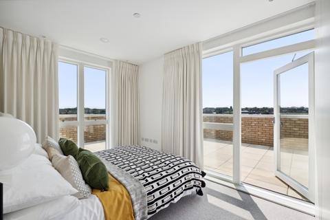 3 bedroom penthouse for sale, Clifton Mansions, Park Avenue, London, NW2