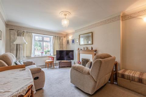 2 bedroom maisonette for sale, Oyster Lane, West Byfleet KT14