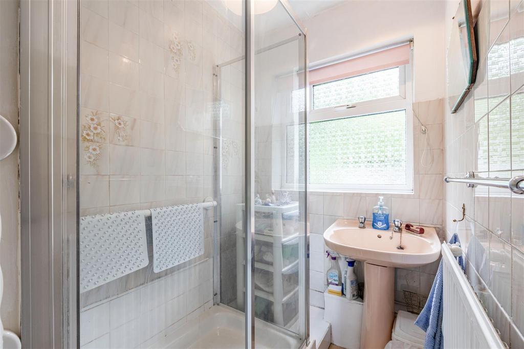 21 Oyster lane, Byfleet - 7.jpg