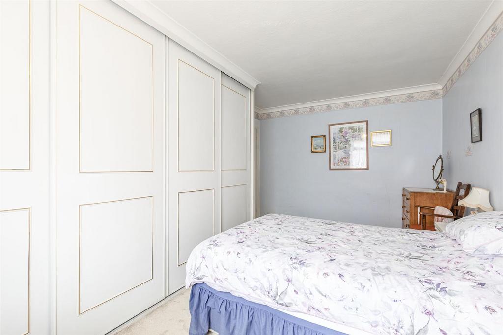 21 Oyster lane, Byfleet - 2.jpg