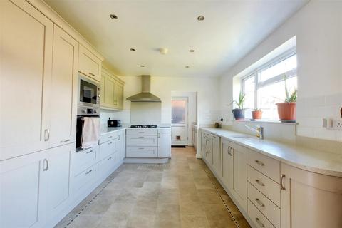 4 bedroom house for sale, Oakfield Drive, Sandiacre, Nottingham