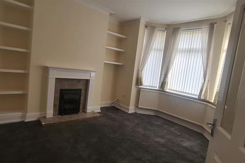 3 bedroom house to rent, Hobson Street, Manchester M11