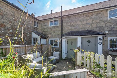 2 bedroom terraced house for sale, Newport Road, Niton