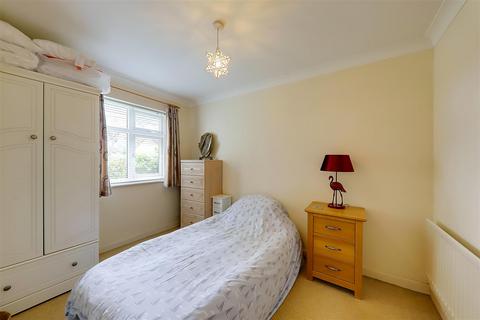 10 The Pallant, Goring By Sea, Worthing, BN12 6AZ