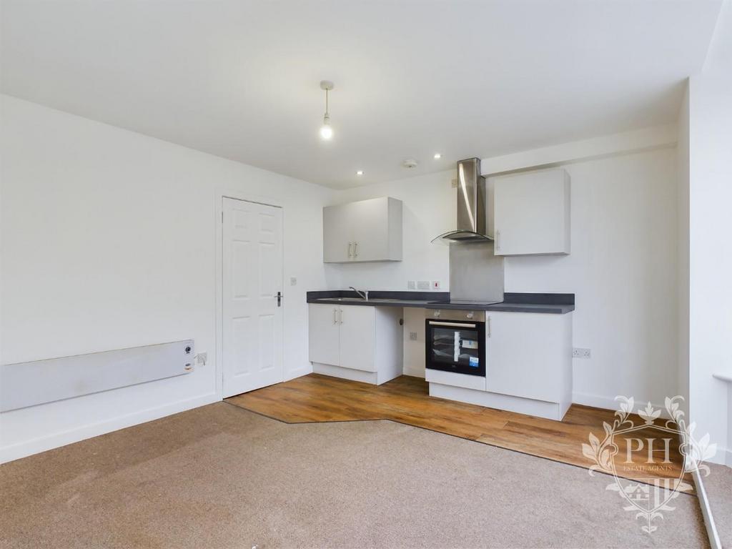 CAM02002 G0-PR0057-STILL004.jpg