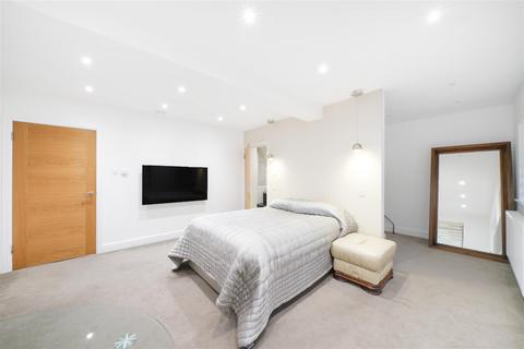 5 bedroom detached house to rent, South Hill Avenue, Harrow HA1