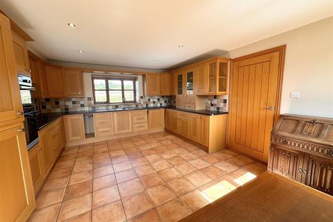 3 bedroom detached house to rent, Tower Hill Road, Brown Lees, Stoke-On-Trent