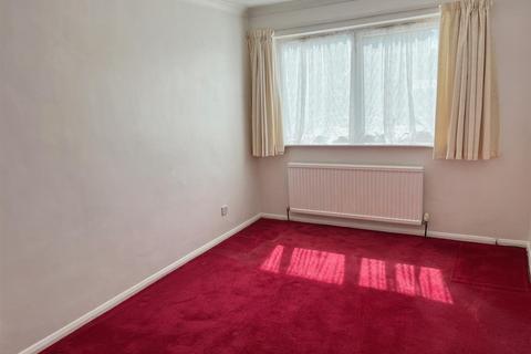 2 bedroom flat for sale, Warwick Road, Seaford