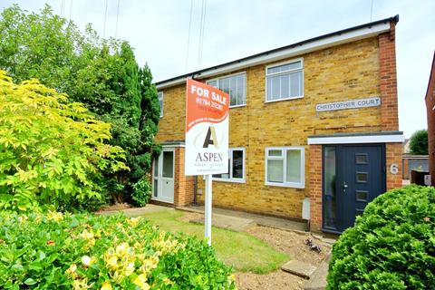 2 bedroom maisonette for sale, Christopher Court, Ashford TW15