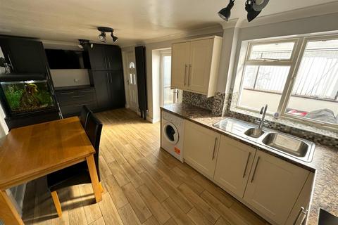 8 Bentley Walk, Corby, NN18 0PG