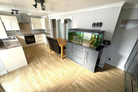 8 Bentley Walk, Corby, NN18 0PG