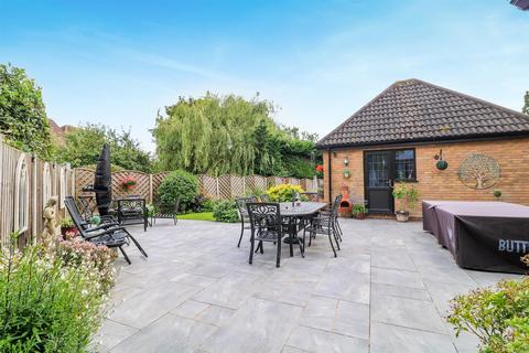 4 bedroom detached house for sale, Rainbow Mead, Hatfield Peverel, Chelmsford