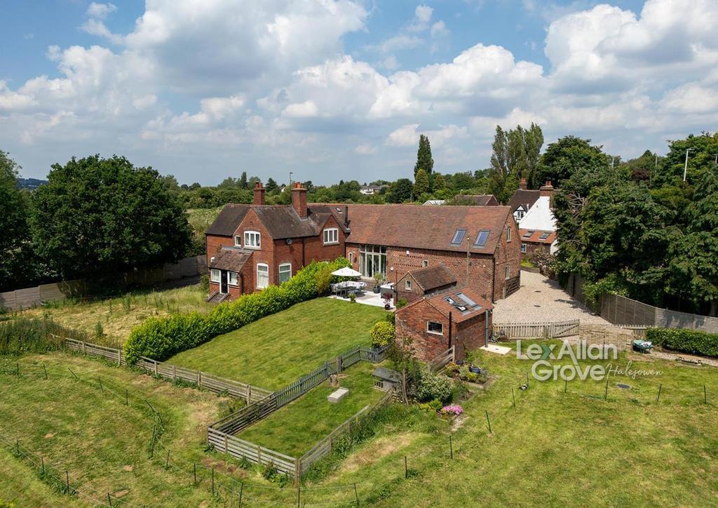 Pottery Barn Halesowen Aerial 2.jpg