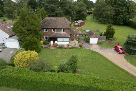 3 bedroom detached house for sale, Chambers Green Road, Pluckley, Ashford TN27