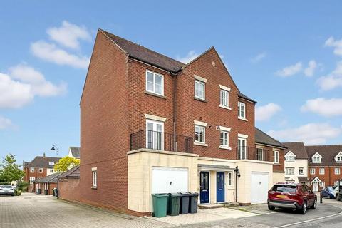 3 bedroom townhouse for sale, Barley Mow View, Ashford TN23