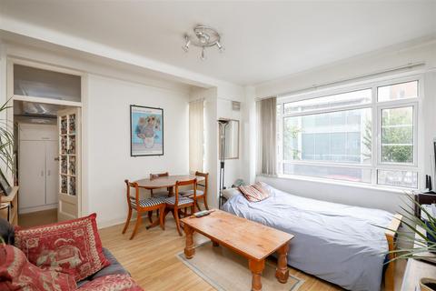 2 bedroom flat to rent, Woodlands Way, London