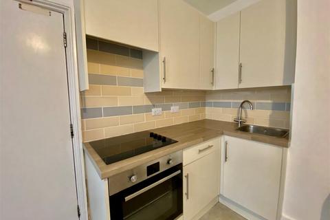 1 bedroom house to rent, Christchurch Road, Worthing
