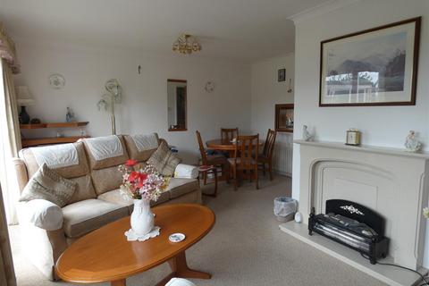 96 Hall Road, Rolleston On Dove, Burton-on-trent, DE13 9BY
