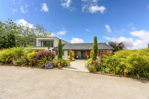 5 bedroom detached house for sale, Serlby Drive, Harthill, Sheffield