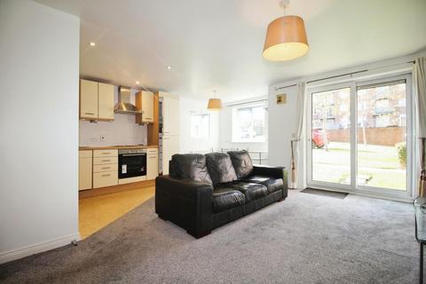 2 bedroom apartment for sale, Woodeson Lea, Leeds